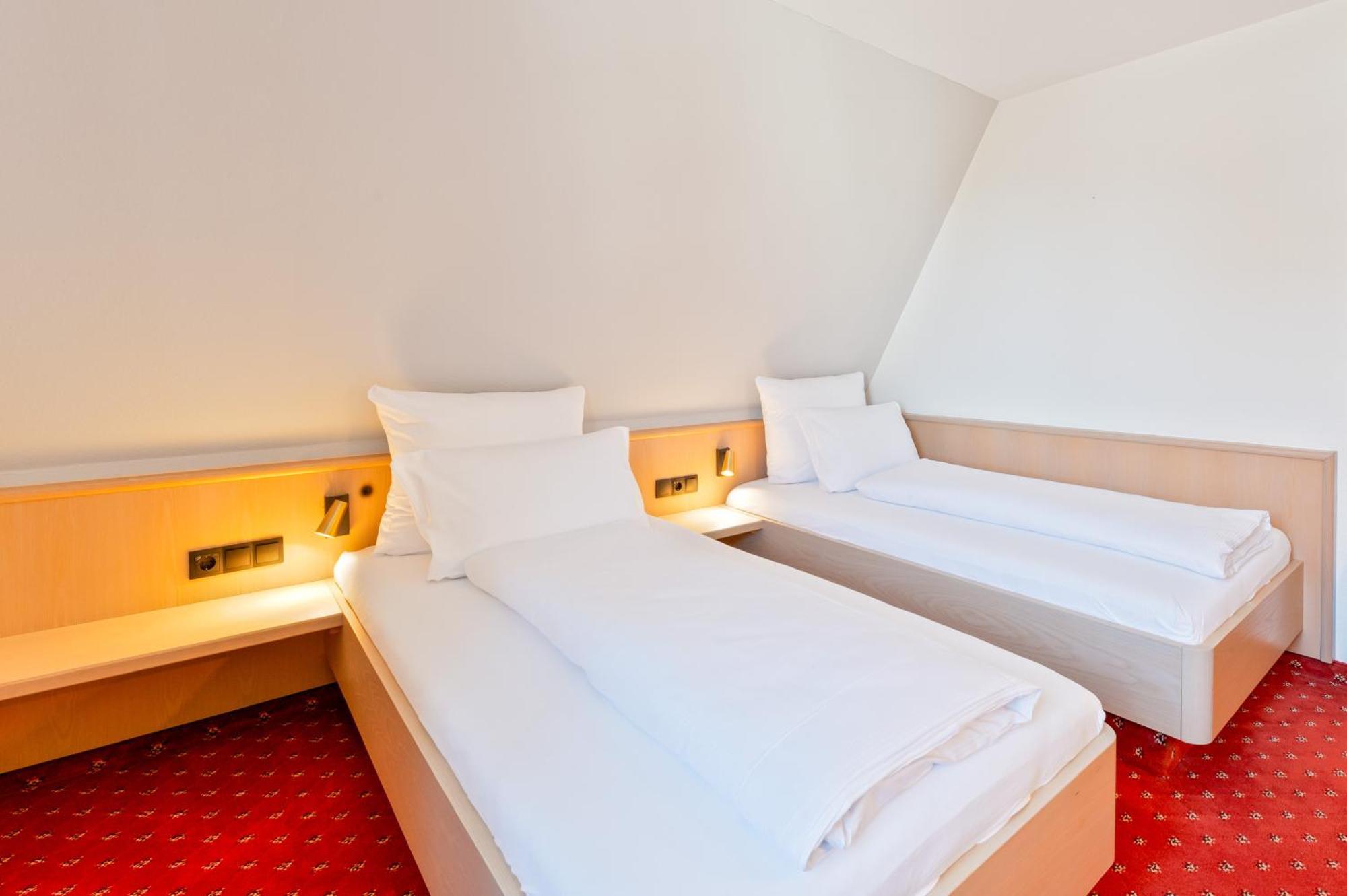 Steiners Hotel Airport-Messe สตุตการ์ต ภายนอก รูปภาพ