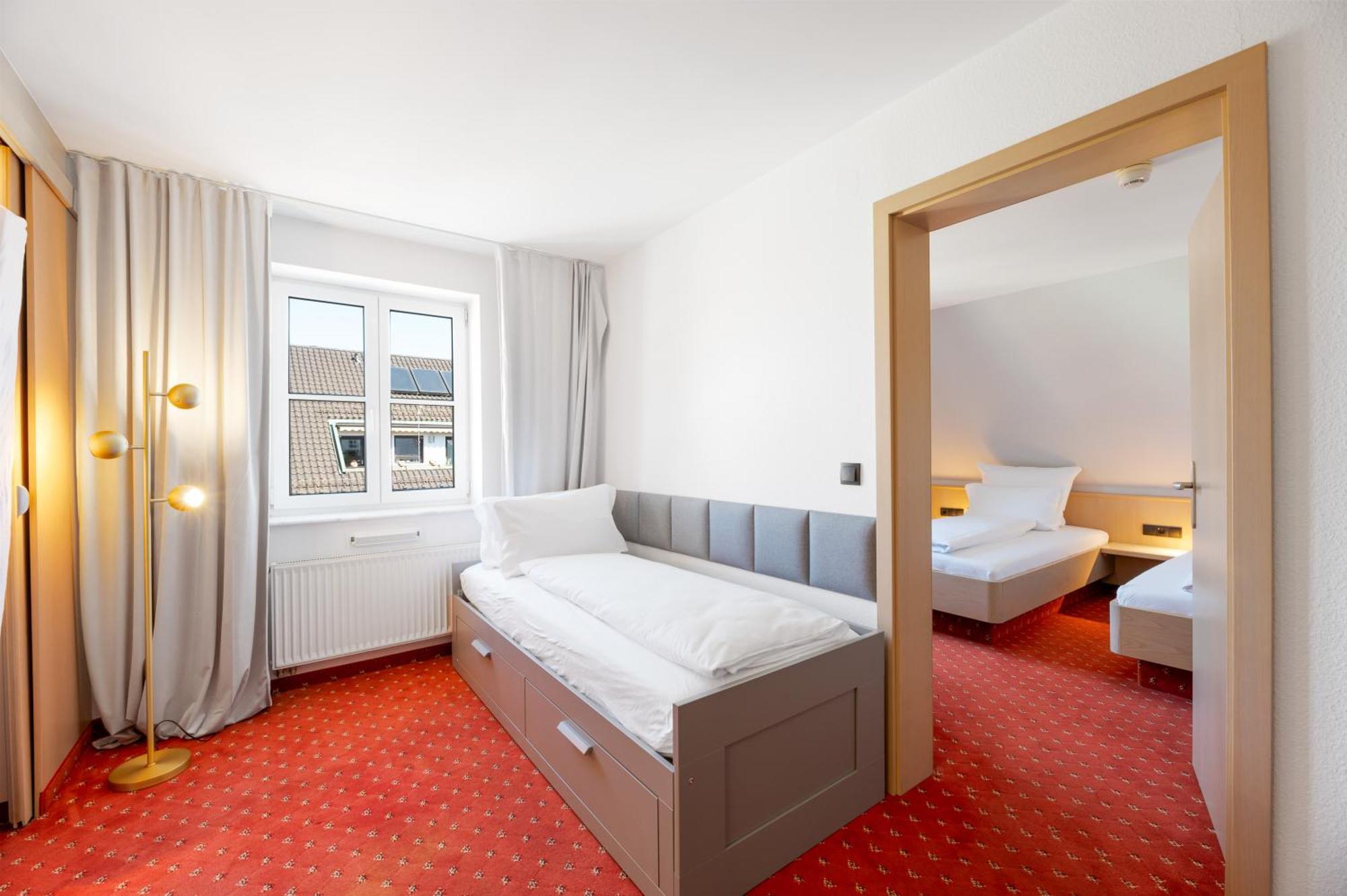 Steiners Hotel Airport-Messe สตุตการ์ต ภายนอก รูปภาพ