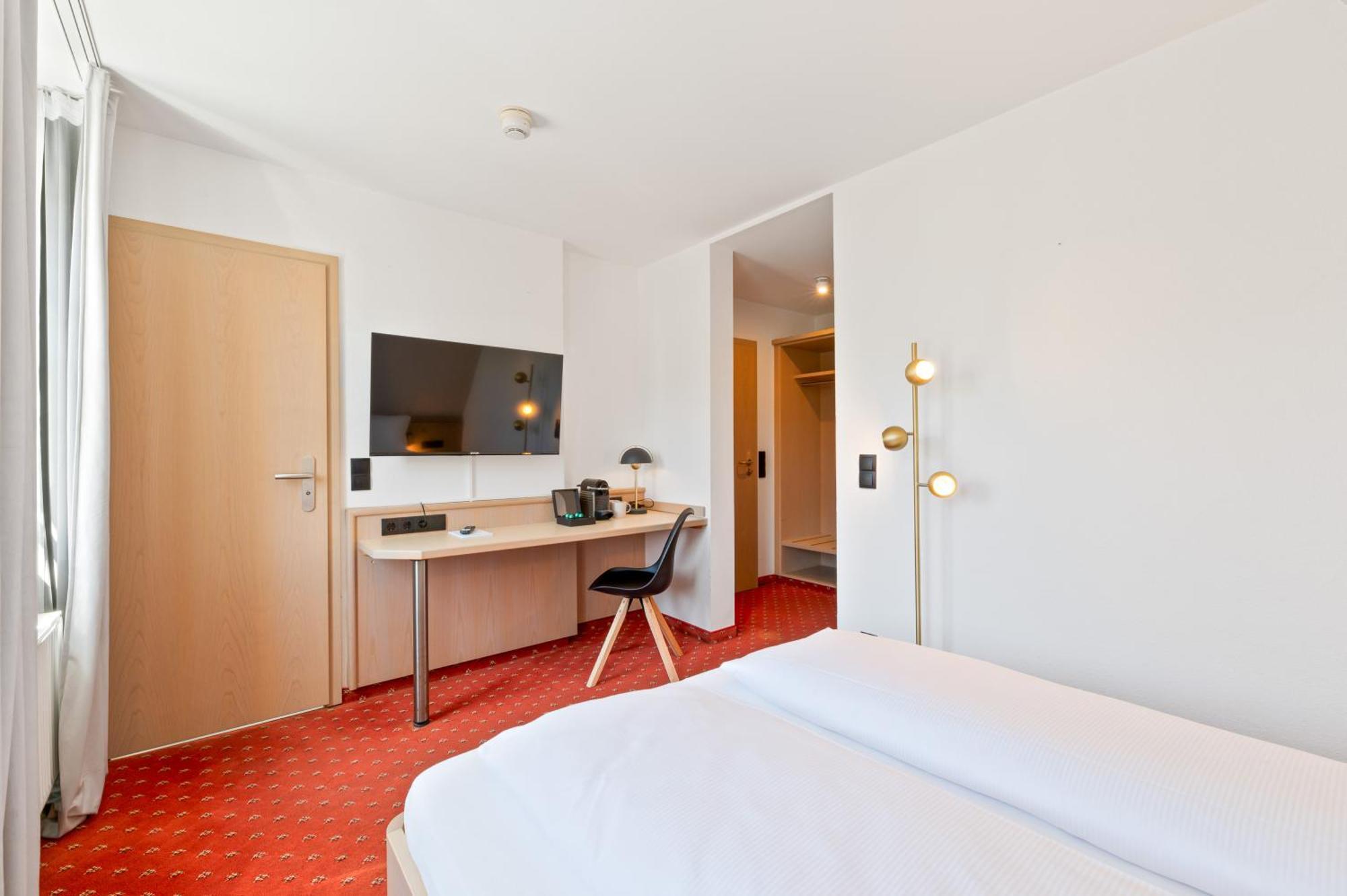 Steiners Hotel Airport-Messe สตุตการ์ต ภายนอก รูปภาพ