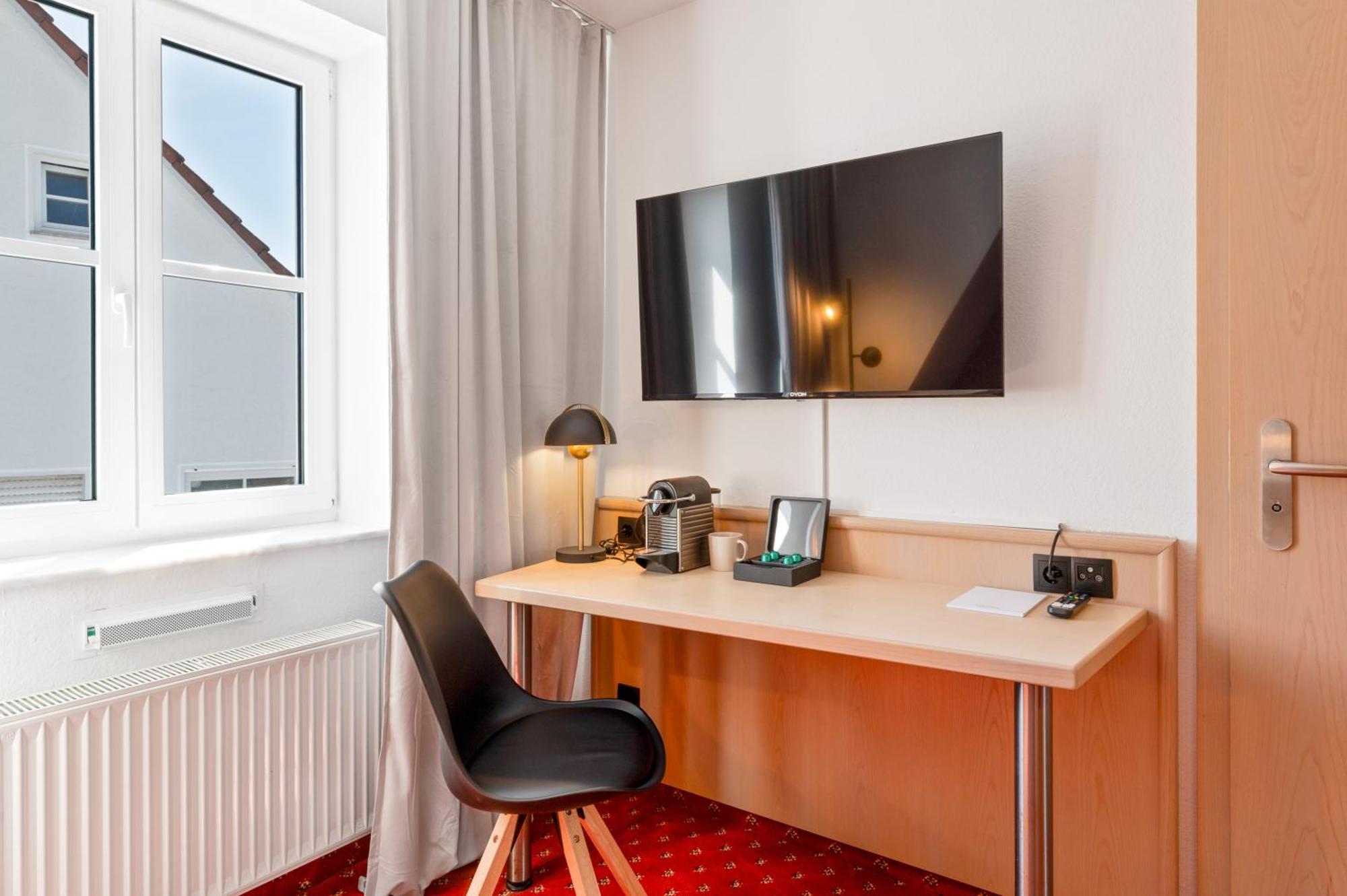 Steiners Hotel Airport-Messe สตุตการ์ต ภายนอก รูปภาพ